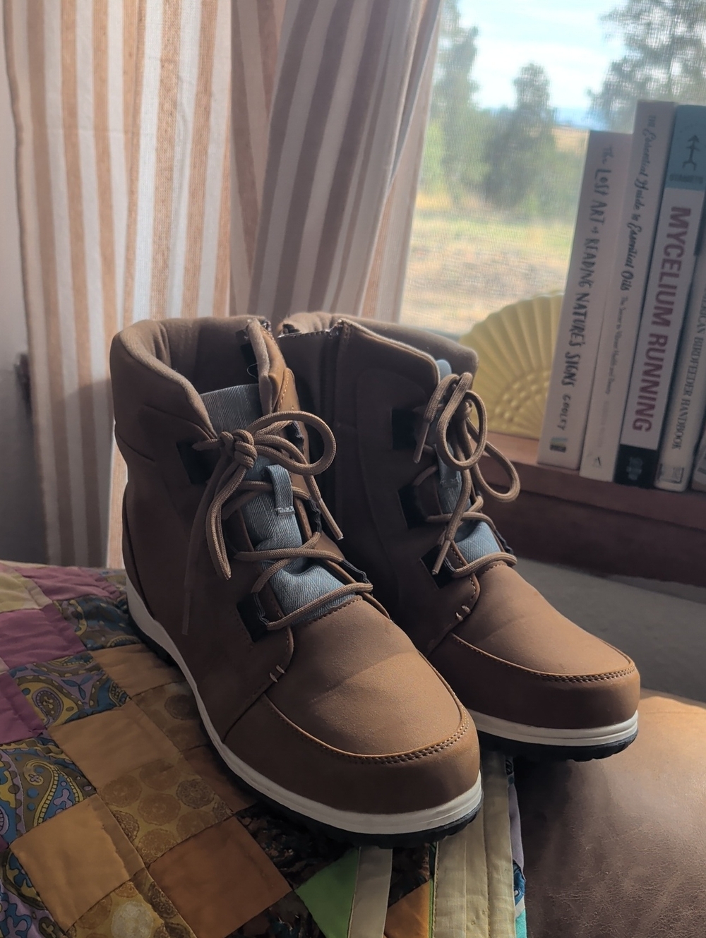 Totes 9 Women's Brown Lace-Up Casual Boots